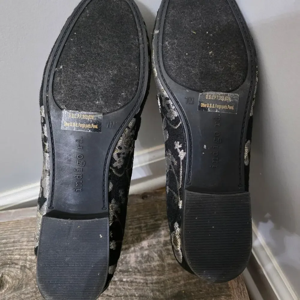 Indigo Rd. Black Floral Brocade Loafers Silver Chain Detail Size 7M